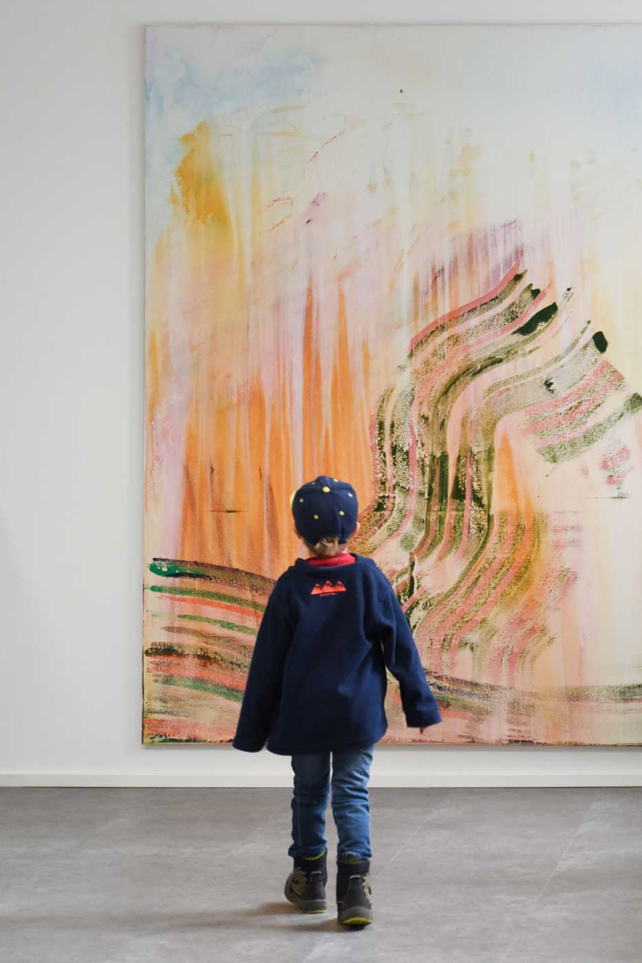 Ausstellungsfotografie aus der Galerie Wundersee mit einem Kunstwerk von Tristan Drobik