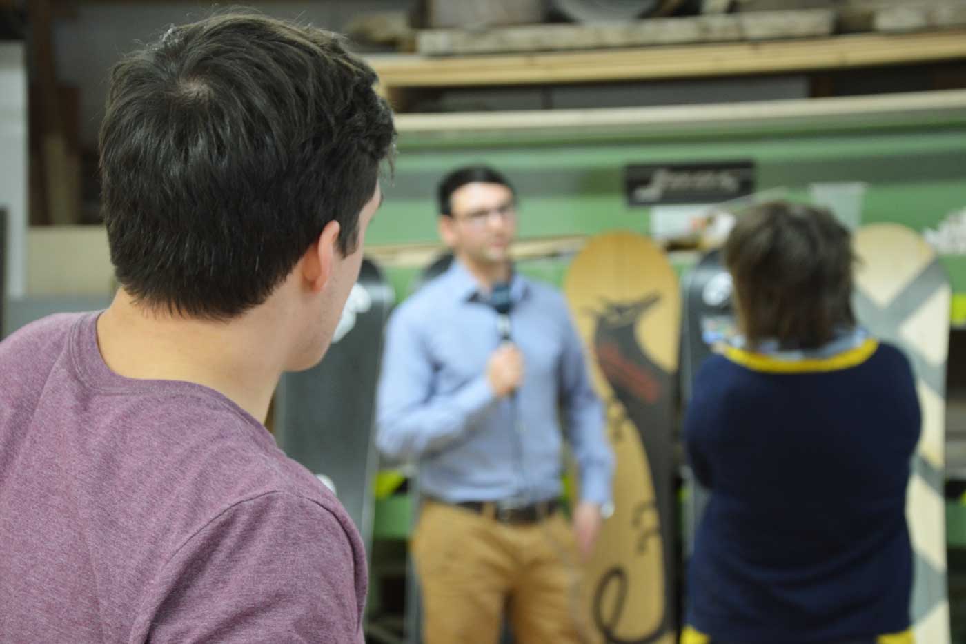 Fotografie von einem Pressetermin von Steinboc Snowboards mit Das Ding vom SWR